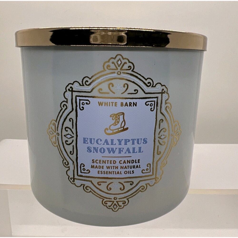 BATH & BODY WORKS White barn Eucalyptus Snowfall 3-WICK HOLIDAY SCENTED Candle
